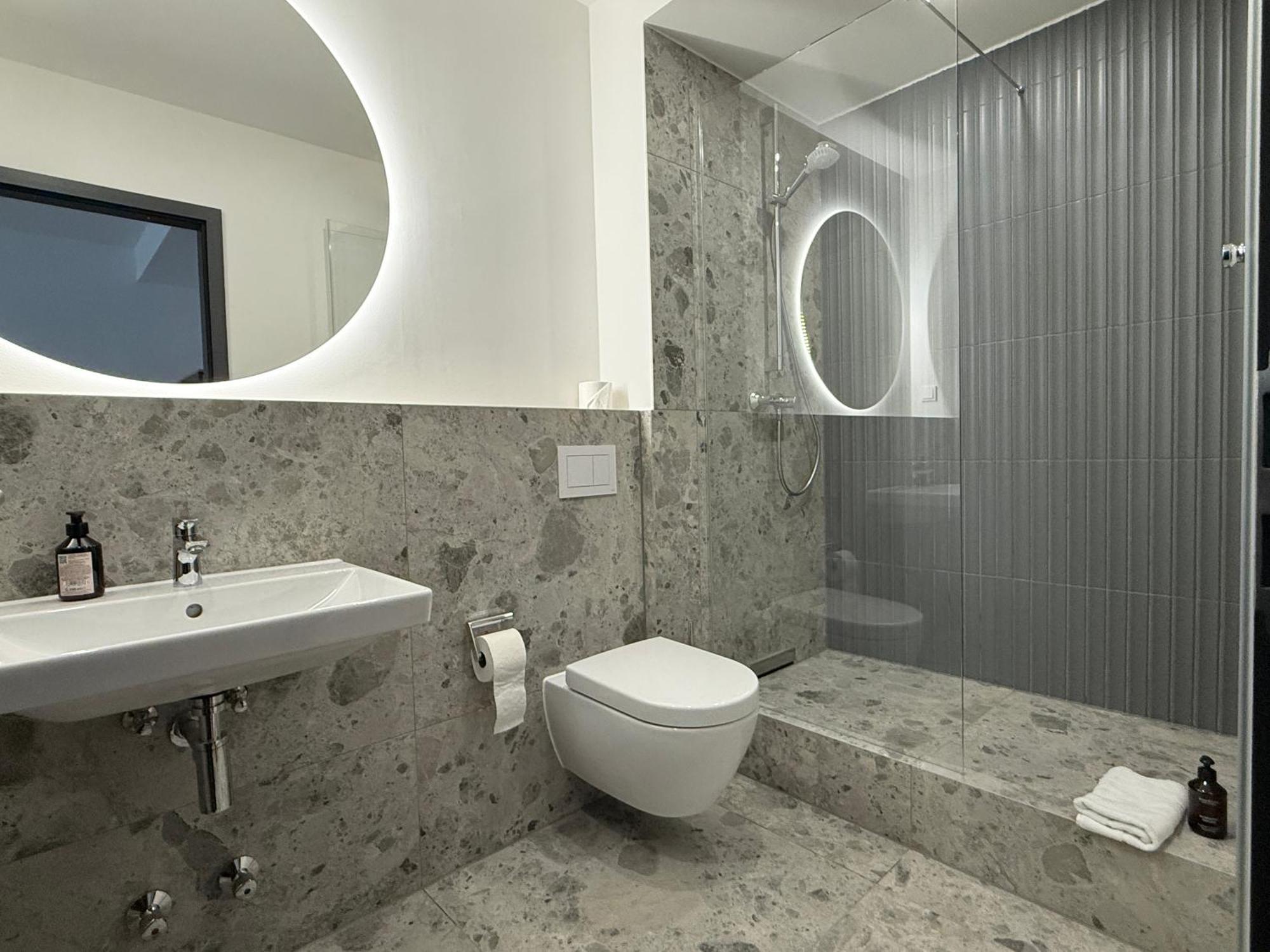 Stayzz By Homyzz - Modern Studios Alsterdorf -Winterhude- Stadtpark Hamburg Dış mekan fotoğraf